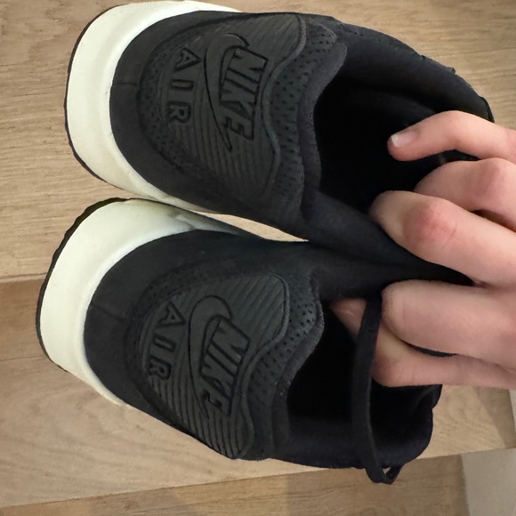 NEW ! NIKE ! Size 8.5! Woman’s - Picture 6 of 9